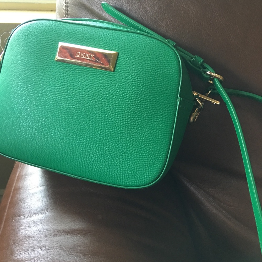 DKNY saffiano leather mini crossbody camera bag emerald green - Picture 3 of 7